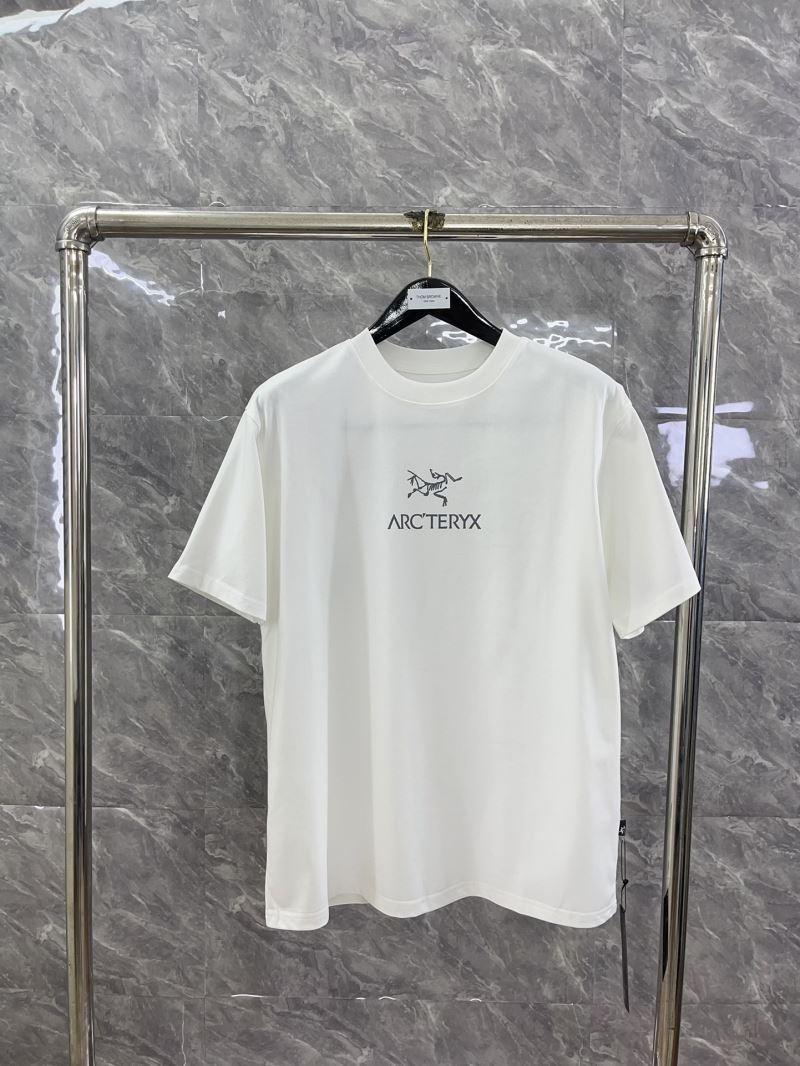 Unclassified Brand T-Shirts